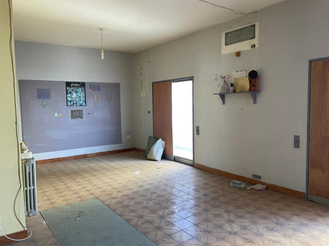 Achrafieh, Beirut, 3 Bedrooms Bedrooms, ,2 BathroomsBathrooms,Apartment,For Sale,4,2003