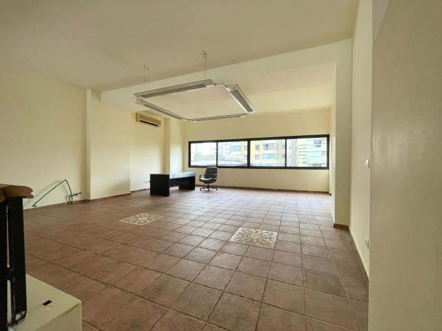 Sin el Fil, Matn, 2 Rooms Rooms,1 BathroomBathrooms,Shop,For Rent,2041