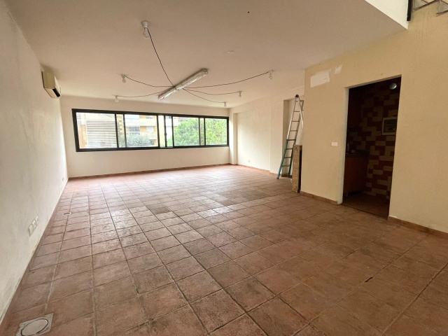 Sin el Fil, Matn, 2 Rooms Rooms,1 BathroomBathrooms,Shop,For Rent,2041