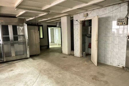 Sin el Fil, Matn, 7 Rooms Rooms,2 BathroomsBathrooms,Warehouse,For Rent,-1,2077