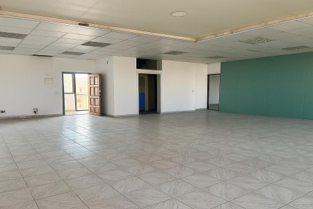 Sadd El Baouchrieh, Matn, 2 Rooms Rooms,2 BathroomsBathrooms,Office,For Rent,4,2203