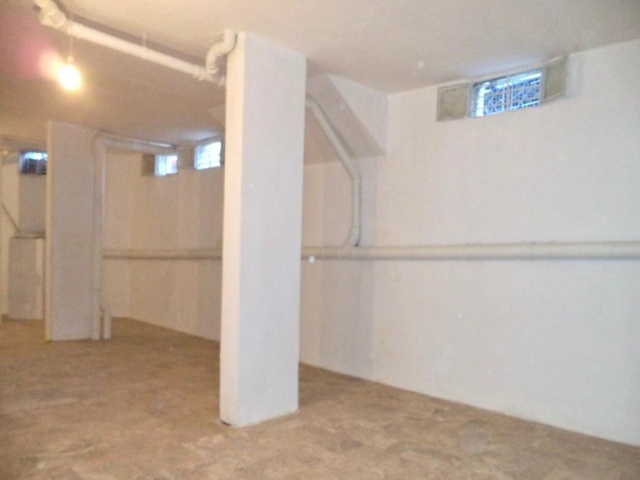 Achrafieh, Beirut, 2 Rooms Rooms,3 BathroomsBathrooms,Warehouse,For Sale,2207