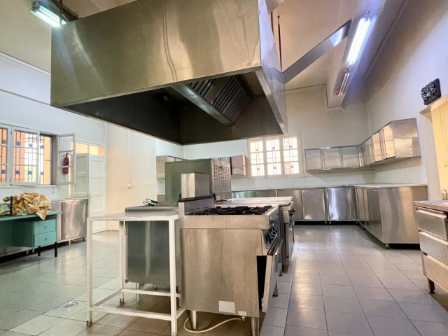 Achrafieh, ,2 BathroomsBathrooms,Warehouse,For Rent,2240