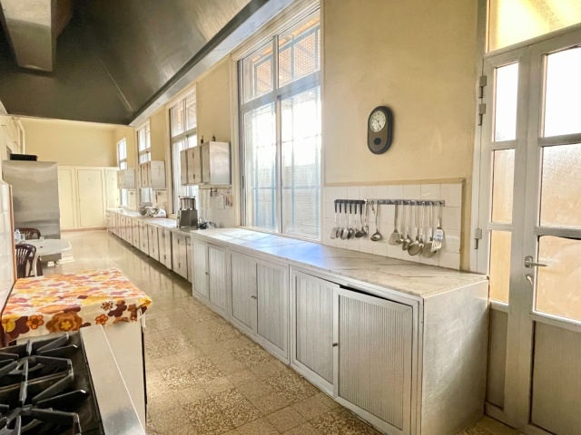 Achrafieh, ,2 BathroomsBathrooms,Warehouse,For Rent,2240