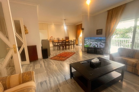 Achrafieh, 3 Bedrooms Bedrooms, ,2 BathroomsBathrooms,Apartment,For Rent,3,2249