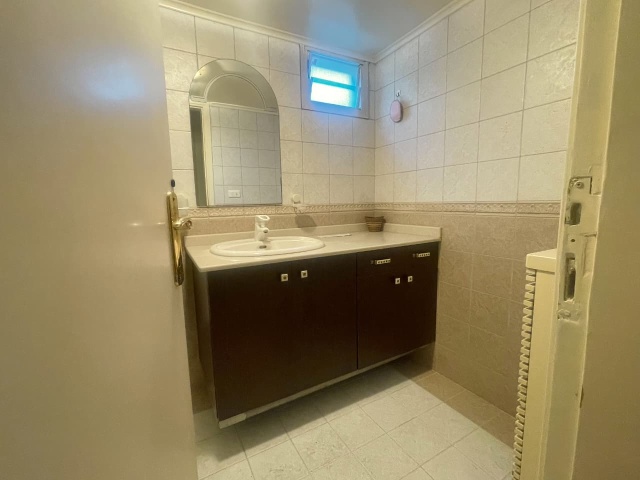 Achrafieh, 3 Bedrooms Bedrooms, ,2 BathroomsBathrooms,Apartment,For Rent,3,2249