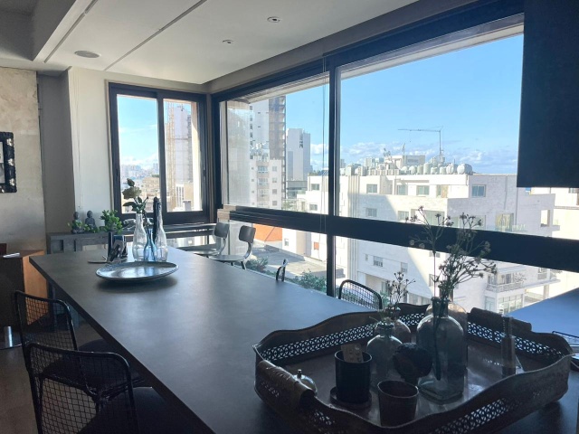 Achrafieh, 4 Bedrooms Bedrooms, ,7 BathroomsBathrooms,Apartment,For Rent,8,2256