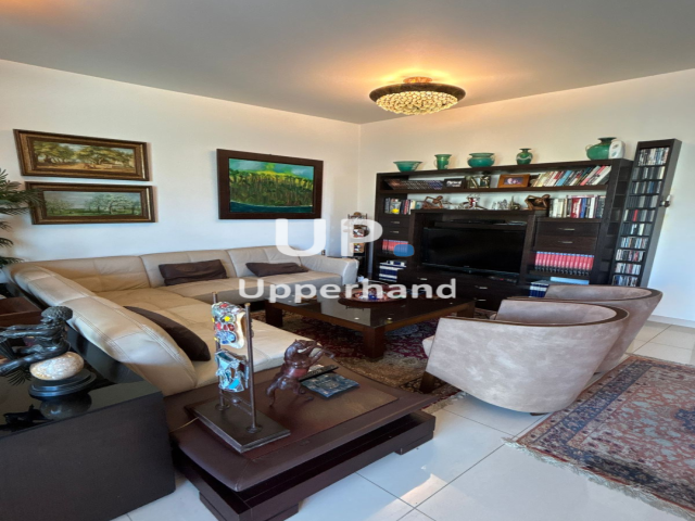 Baouchriyeh, Matn, 3 Bedrooms Bedrooms, ,2 BathroomsBathrooms,Apartment,For Sale,8,2312