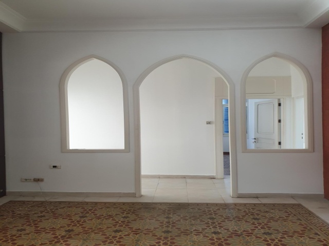 Monot, Beirut, 5 Rooms Rooms,2 BathroomsBathrooms,Office,For Rent,3,1043