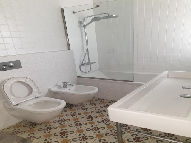 Sioufi, Beirut, 3 Bedrooms Bedrooms, 5 Rooms Rooms,4 BathroomsBathrooms,Apartment,For Rent,4,1047