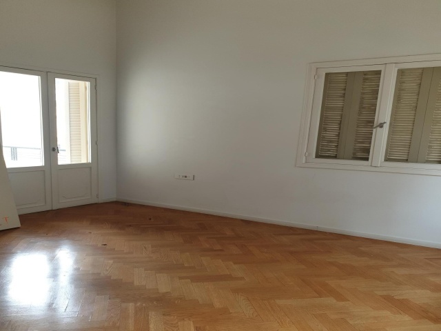Sioufi, Beirut, 3 Bedrooms Bedrooms, 5 Rooms Rooms,4 BathroomsBathrooms,Apartment,For Rent,4,1047