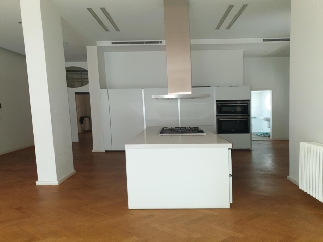 Sioufi, Beirut, 3 Bedrooms Bedrooms, 5 Rooms Rooms,4 BathroomsBathrooms,Apartment,For Rent,4,1047