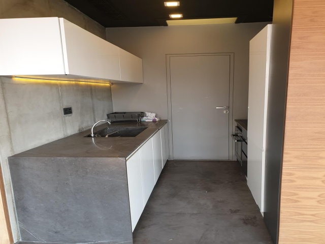 Sioufi, Beirut, 1 Bedroom Bedrooms, 2 Rooms Rooms,2 BathroomsBathrooms,Apartment,For Rent,5,1049