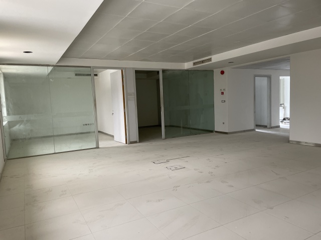 Achrafieh, Beirut, 10 Rooms Rooms,2 BathroomsBathrooms,Office,For Rent,4,1064