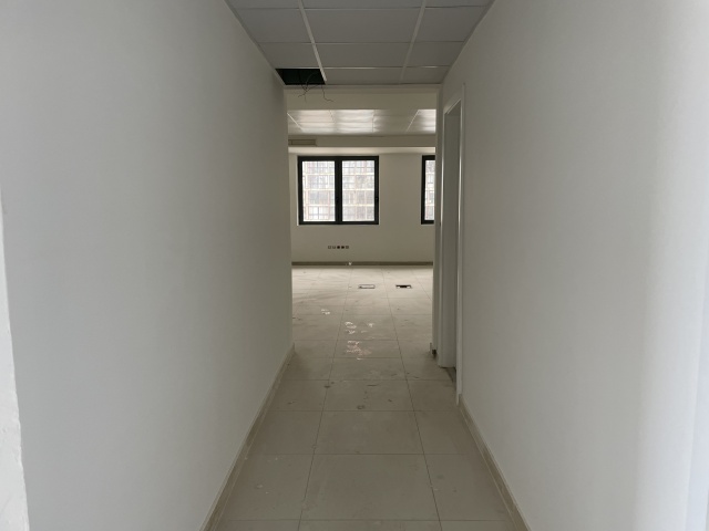 Achrafieh, Beirut, 10 Rooms Rooms,2 BathroomsBathrooms,Office,For Rent,4,1064