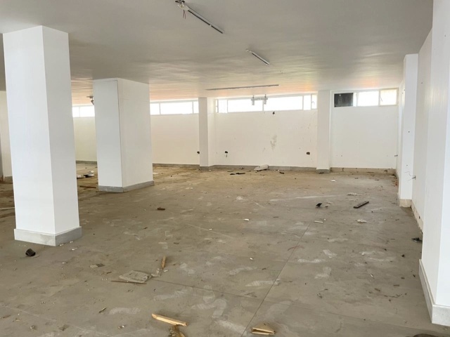 Sin el Fil, Matn, 2 Rooms Rooms,2 BathroomsBathrooms,Showroom,For Rent,1065