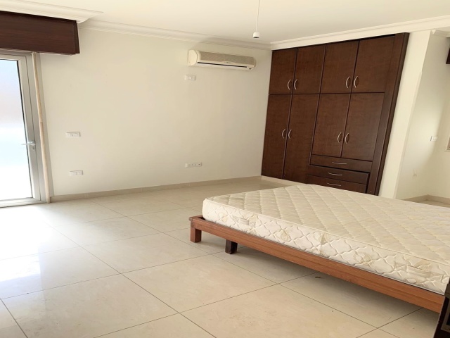 Monot, Beirut, 4 Bedrooms Bedrooms, 6 Rooms Rooms,5 BathroomsBathrooms,Apartment,For Rent,5,1069