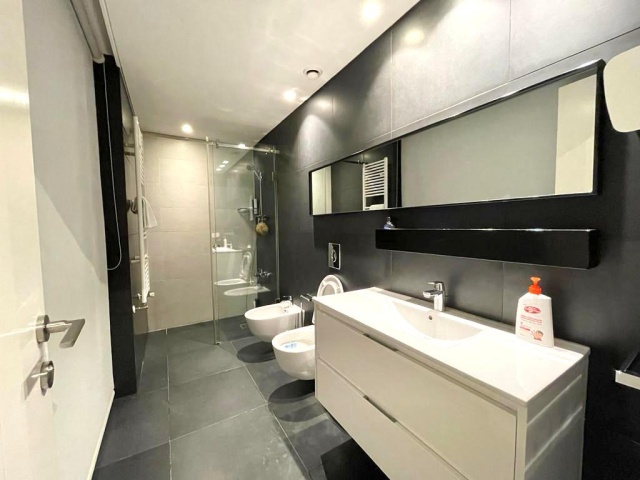 Achrafieh, 3 Bedrooms Bedrooms, 5 Rooms Rooms,5 BathroomsBathrooms,Apartment,For Sale,1115