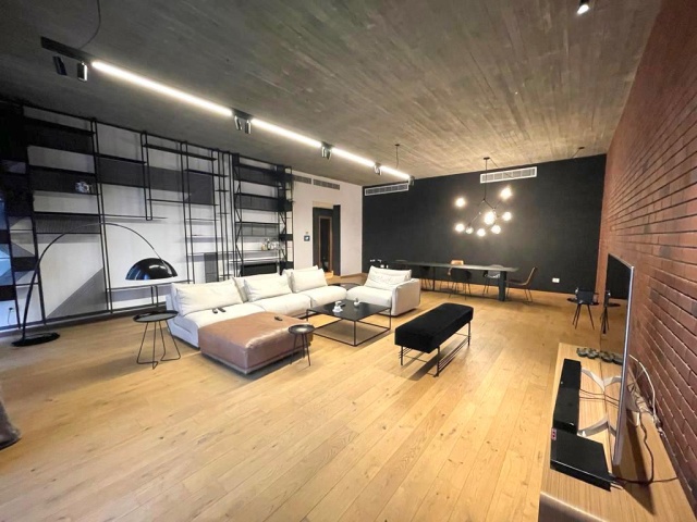 Achrafieh, 3 Bedrooms Bedrooms, 5 Rooms Rooms,5 BathroomsBathrooms,Apartment,For Sale,1115