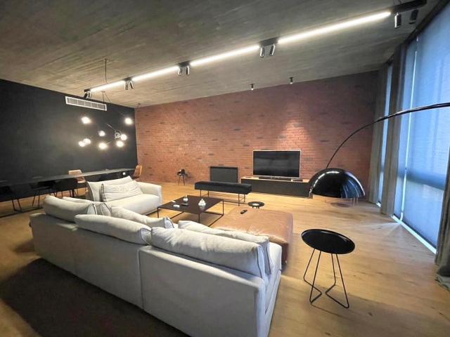 Achrafieh, 3 Bedrooms Bedrooms, 5 Rooms Rooms,5 BathroomsBathrooms,Apartment,For Sale,1115