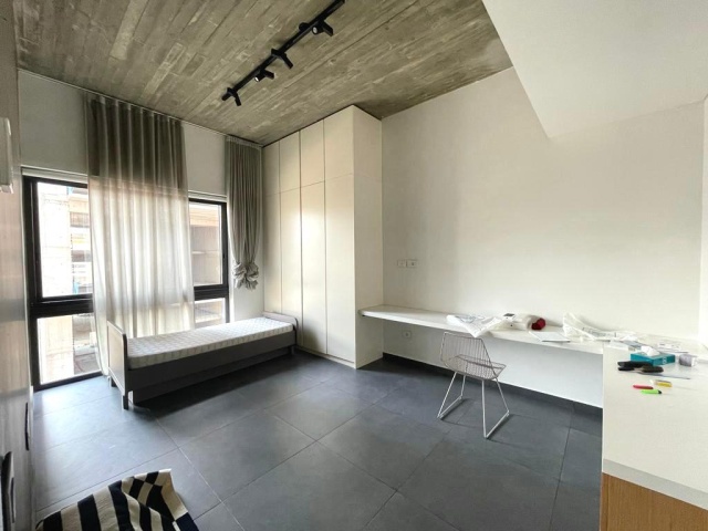 Achrafieh, 3 Bedrooms Bedrooms, 5 Rooms Rooms,5 BathroomsBathrooms,Apartment,For Sale,1115