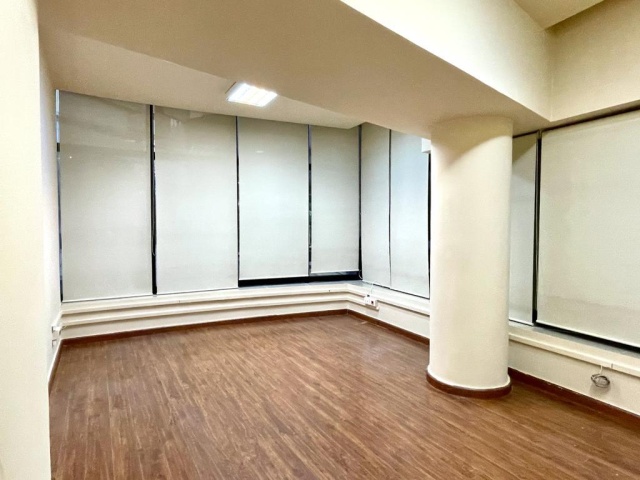 Achrafieh, 7 Rooms Rooms,2 BathroomsBathrooms,Office,For Rent,1,1118