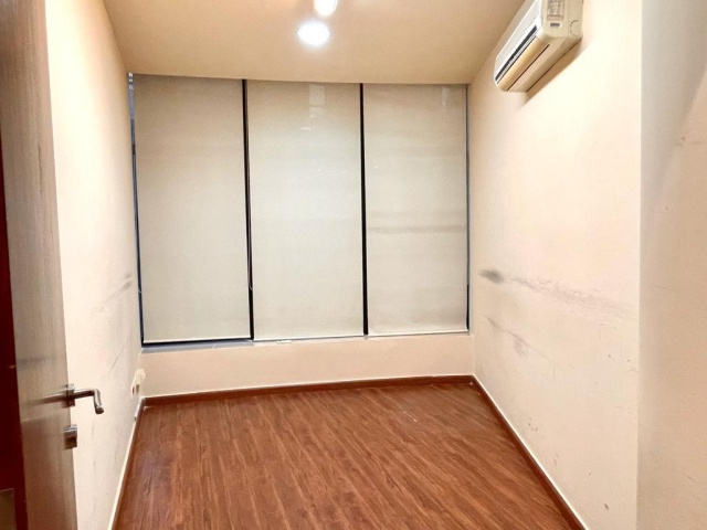 Achrafieh, 7 Rooms Rooms,2 BathroomsBathrooms,Office,For Rent,1,1118