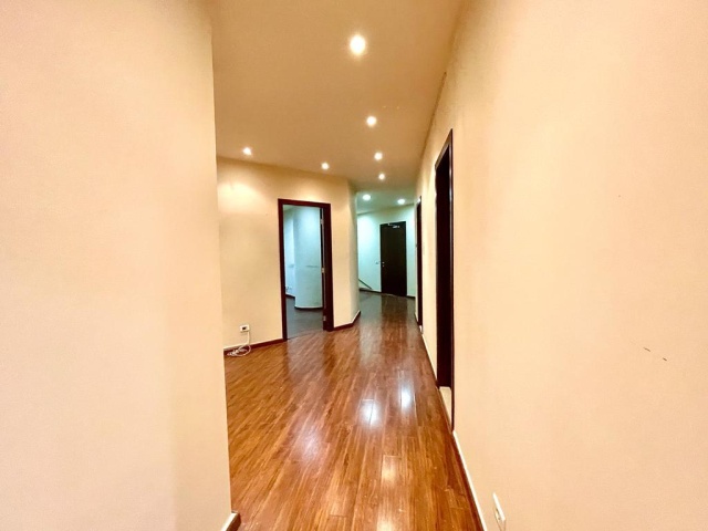 Achrafieh, 7 Rooms Rooms,2 BathroomsBathrooms,Office,For Rent,1,1118