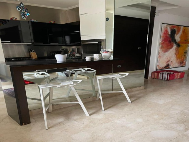 Achrafieh, 1 Bedroom Bedrooms, 3 Rooms Rooms,2 BathroomsBathrooms,Apartment,For Rent,2,1121