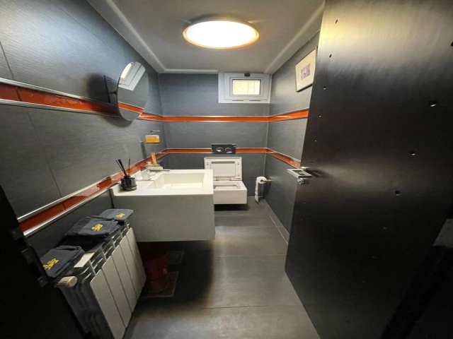 Achrafieh, 1 Bedroom Bedrooms, 3 Rooms Rooms,2 BathroomsBathrooms,Apartment,For Rent,2,1121