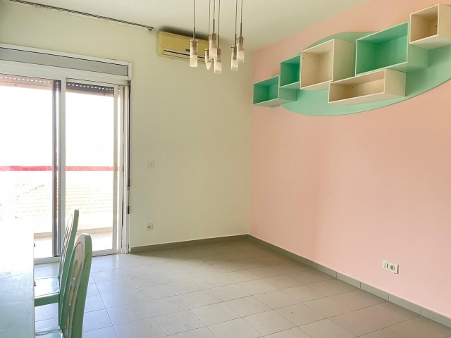 Hazmieh, Baabda, 3 Bedrooms Bedrooms, 6 Rooms Rooms,4 BathroomsBathrooms,Apartment,For Rent,2,1129