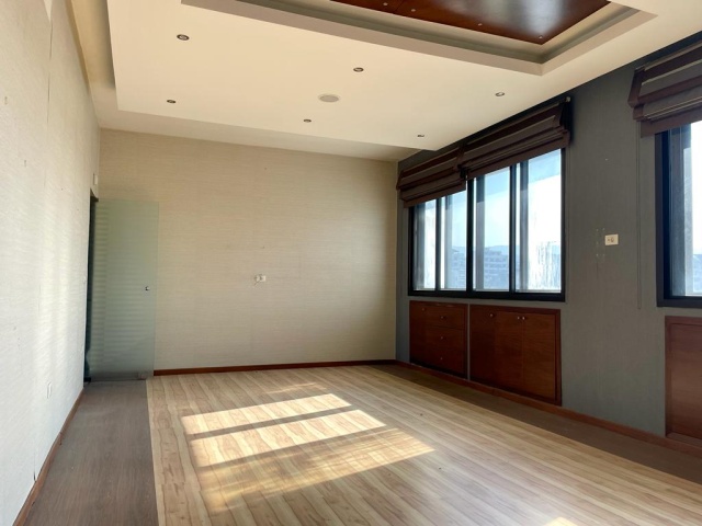 Sin el Fil, Matn, 6 Rooms Rooms,2 BathroomsBathrooms,Office,For Rent,8,1131