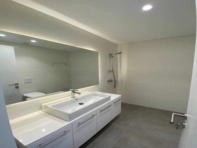 Achrafieh, 2 Bedrooms Bedrooms, ,2 BathroomsBathrooms,Apartment,For Sale,4,1147