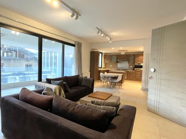 Achrafieh, 2 Bedrooms Bedrooms, ,3 BathroomsBathrooms,Apartment,For Rent,8,1155