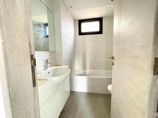 Achrafieh, 2 Bedrooms Bedrooms, ,3 BathroomsBathrooms,Apartment,For Rent,7,1156