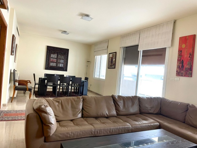 Achrafieh, 3 Bedrooms Bedrooms, ,4 BathroomsBathrooms,Apartment,For Rent,7,1178