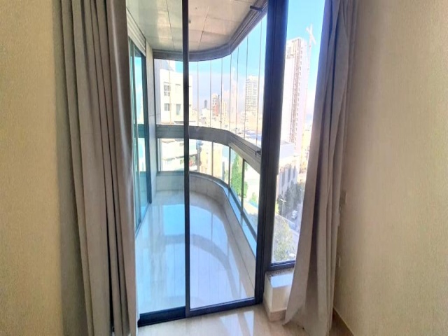 Achrafieh, 4 Bedrooms Bedrooms, ,5 BathroomsBathrooms,Apartment,For Rent,6,1180