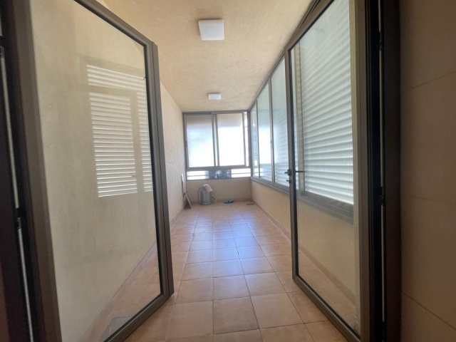 Achrafieh, 3 Bedrooms Bedrooms, ,4 BathroomsBathrooms,Apartment,For Rent,7,1185