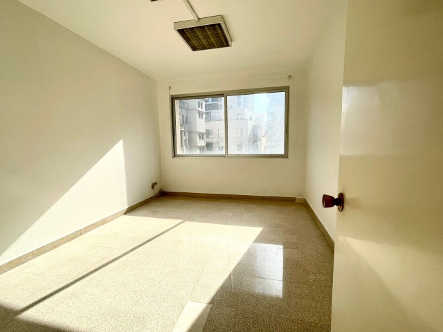 Gemmayzeh, Beirut, 2 Rooms Rooms,1 BathroomBathrooms,Office,For Rent,4,1186