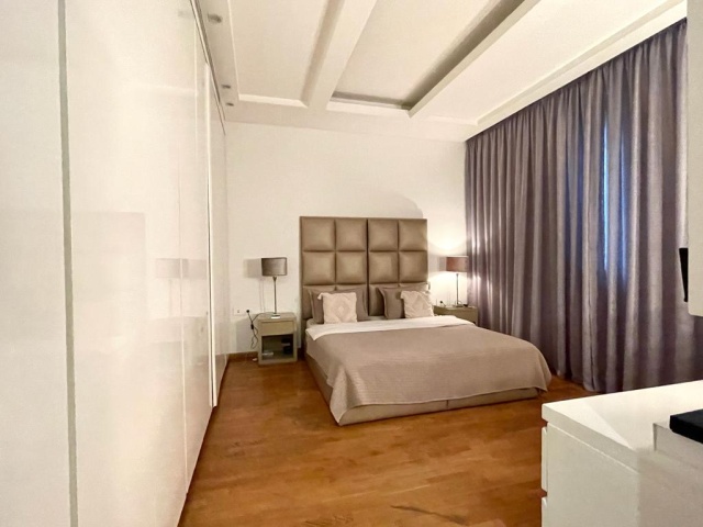 Achrafieh, 3 Bedrooms Bedrooms, ,5 BathroomsBathrooms,Apartment,For Rent,2,1217