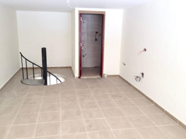 Baouchriyeh, Matn, ,1 BathroomBathrooms,Shop,For Rent,1219