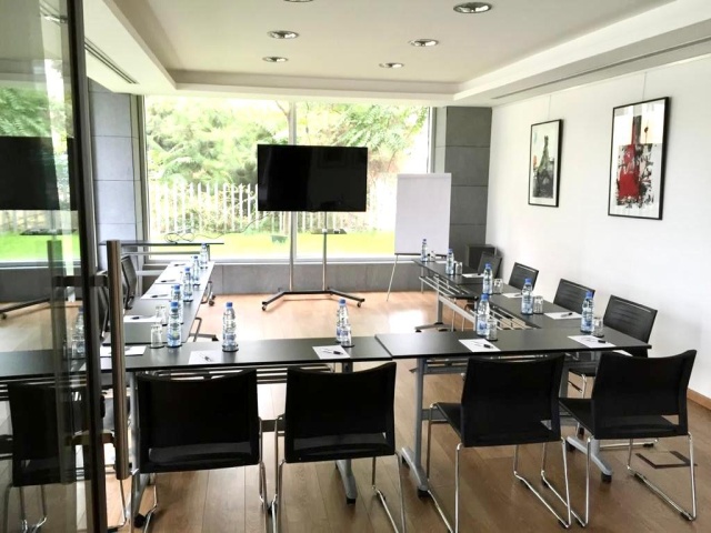 Sin el Fil, Matn, 2 Rooms Rooms,2 BathroomsBathrooms,Office,For Rent,1222