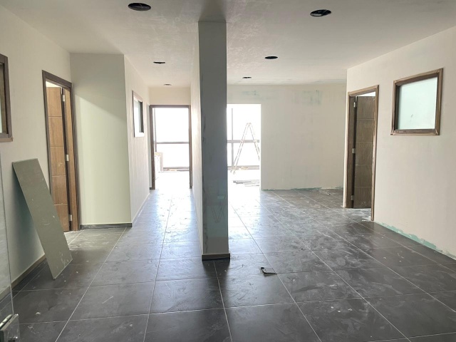 Gemmayzeh, Beirut, 6 Rooms Rooms,5 BathroomsBathrooms,Office,For Rent,9,1247