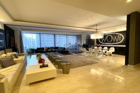 Achrafieh, 3 Bedrooms Bedrooms, ,5 BathroomsBathrooms,Apartment,For Sale,2,1262