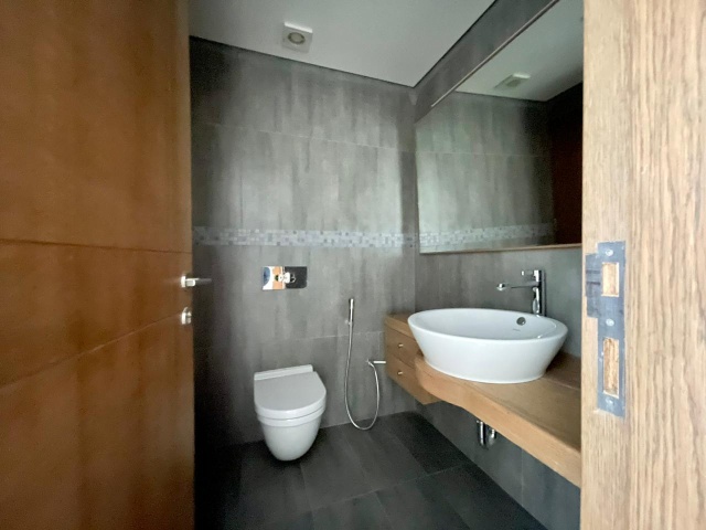 Achrafieh, 2 Bedrooms Bedrooms, ,1 BathroomBathrooms,Apartment,For Rent,1,1339