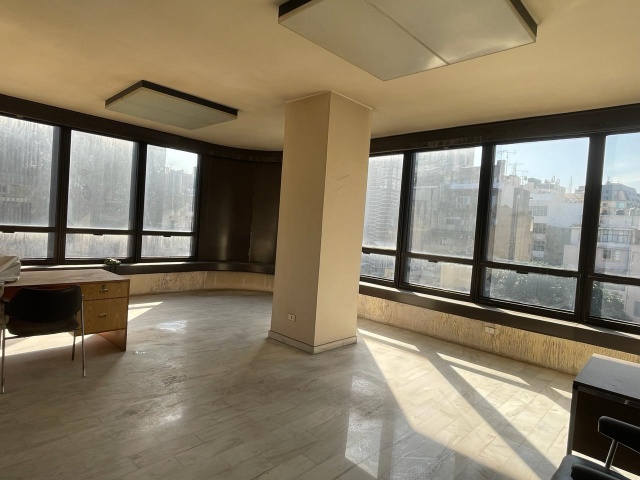 Achrafieh, 4 Rooms Rooms,1 BathroomBathrooms,Office,For Rent,4,1354