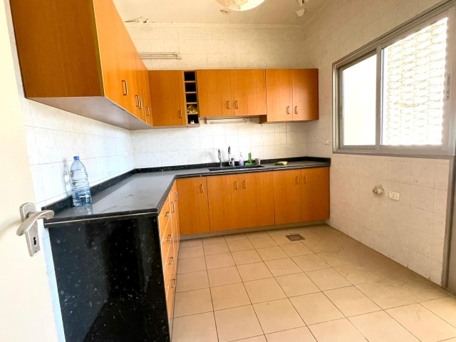 Achrafieh, 3 Bedrooms Bedrooms, ,3 BathroomsBathrooms,Apartment,For Rent,1,1359