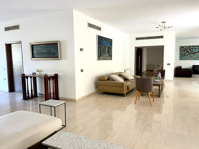 Achrafieh, 4 Bedrooms Bedrooms, ,3 BathroomsBathrooms,Apartment,For Rent,3,1383