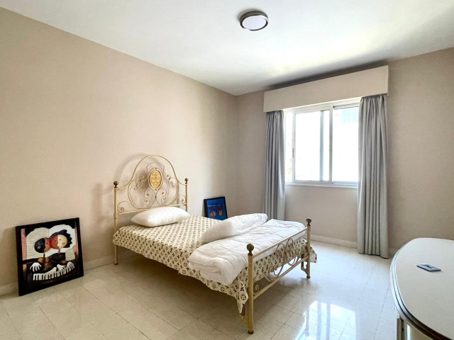 Achrafieh, 4 Bedrooms Bedrooms, ,3 BathroomsBathrooms,Apartment,For Rent,3,1383