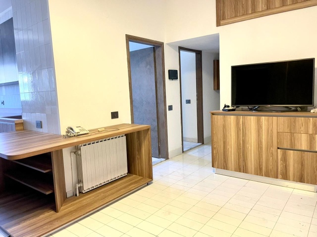 Achrafieh, 4 Bedrooms Bedrooms, ,3 BathroomsBathrooms,Apartment,For Rent,3,1383